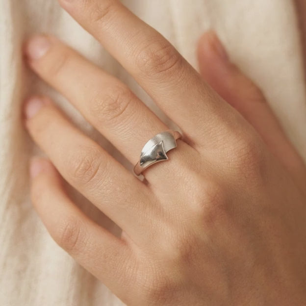 Anillo de Oro 14k Elegante de Oro Blanco mod. 10882