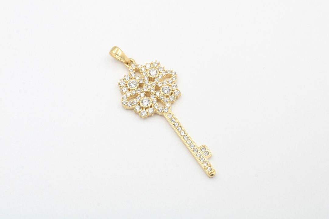 Dije Llave de Trébol con Zirconias mod. 0664